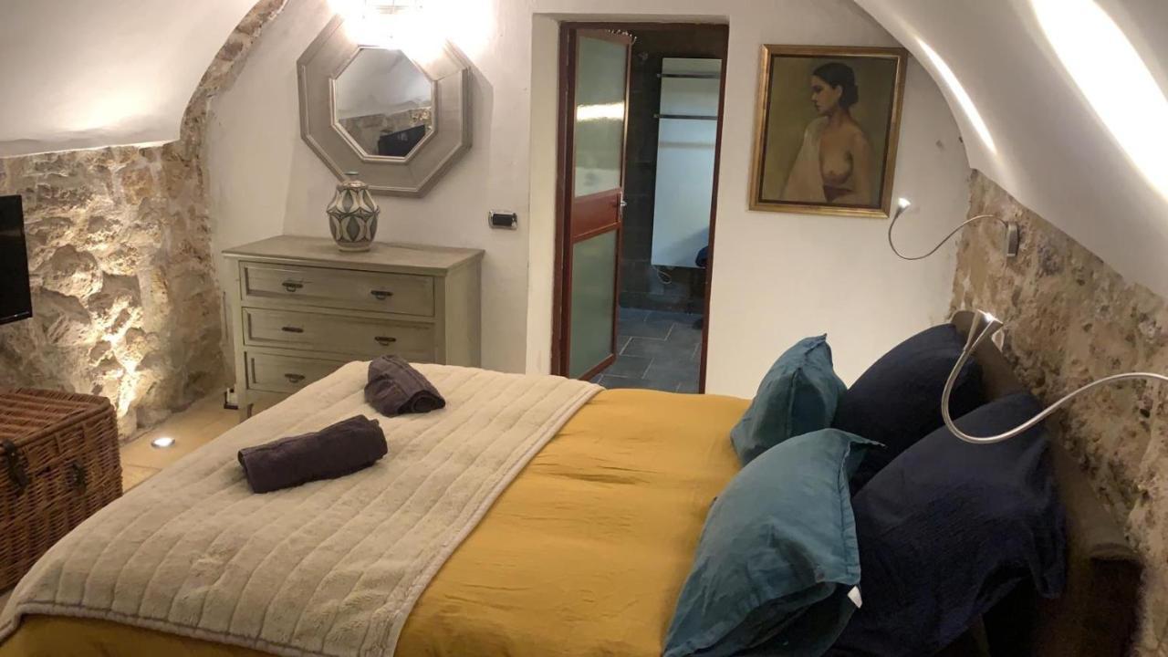 La Villageoise, Chambre Troglodyte Pitoresque Au Coeur Du Village Rognes Ngoại thất bức ảnh