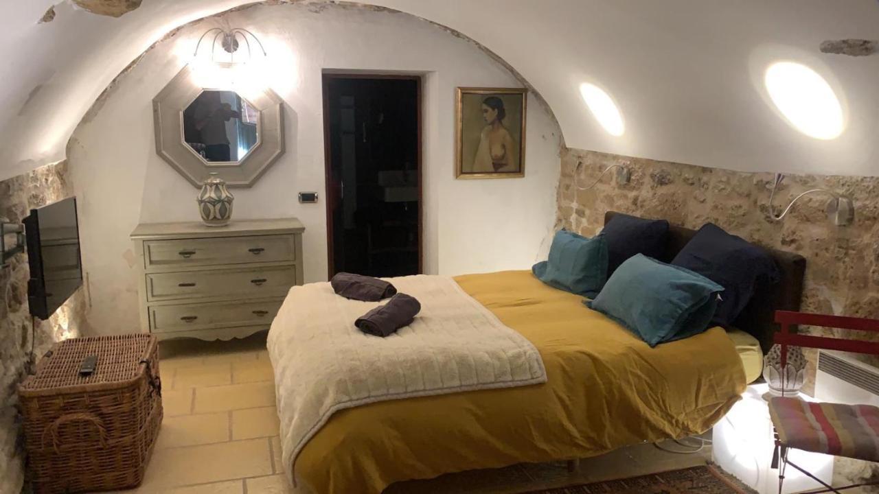 La Villageoise, Chambre Troglodyte Pitoresque Au Coeur Du Village Rognes Ngoại thất bức ảnh