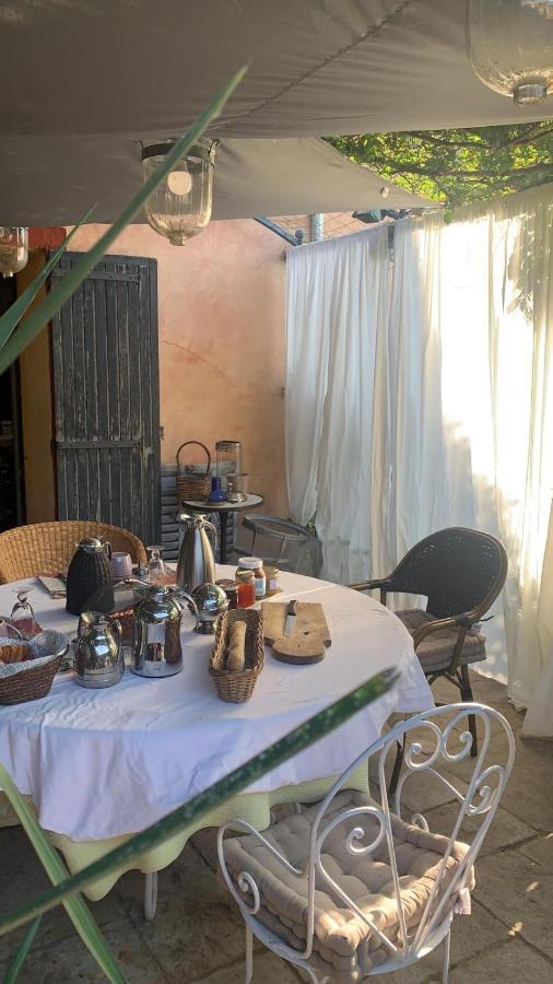 La Villageoise, Chambre Troglodyte Pitoresque Au Coeur Du Village Rognes Ngoại thất bức ảnh
